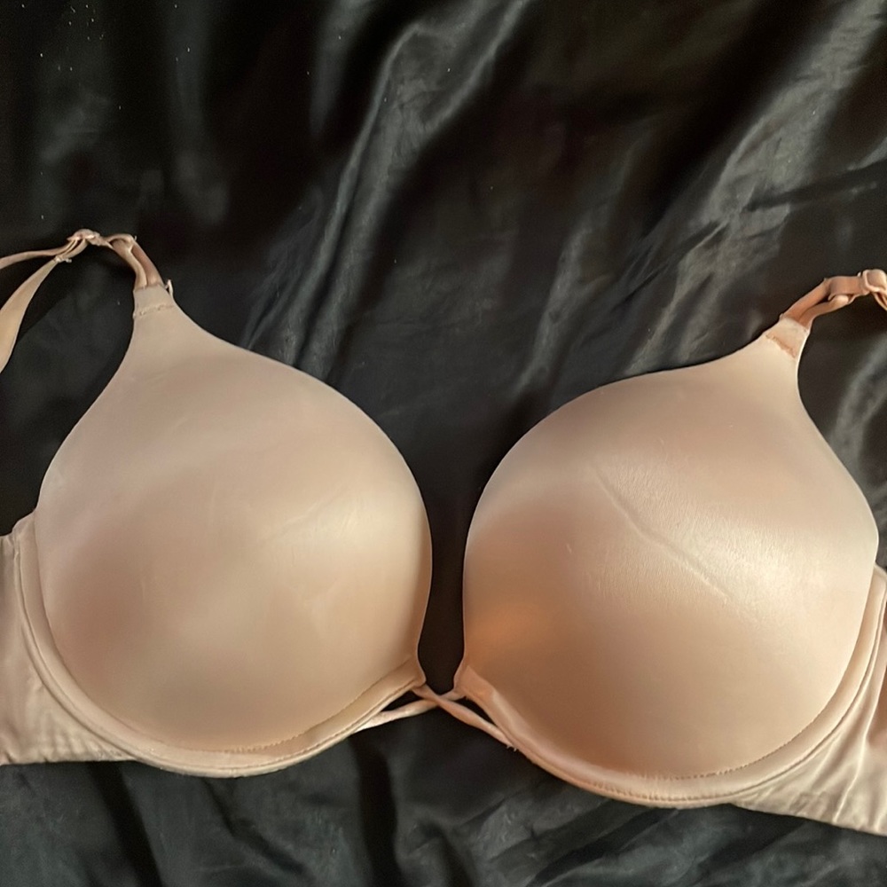 Victorias secrete bombshell bra 34C